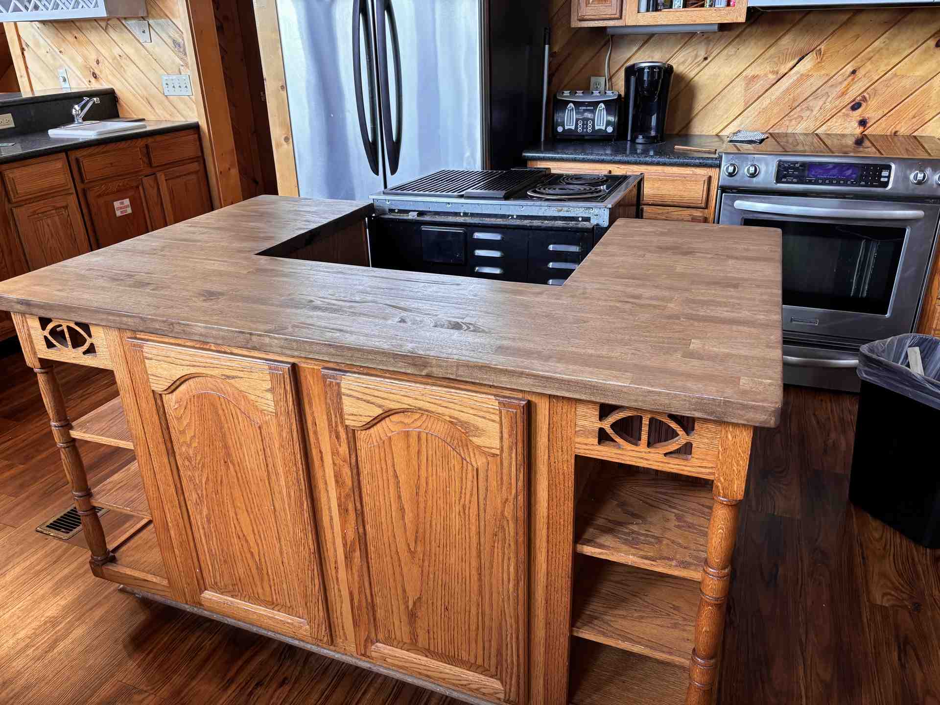 BUTCHER BLOCK COUNTERTOP - Image 3