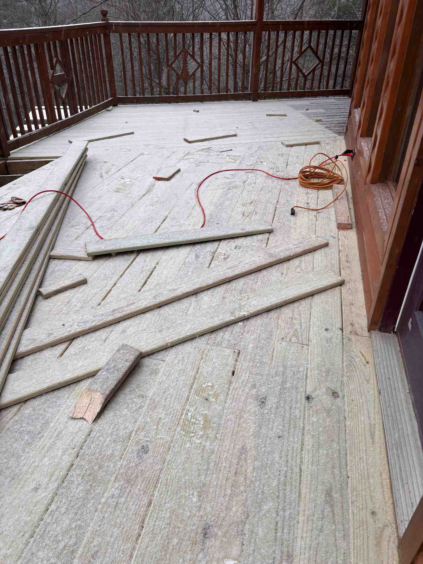 REDECKING CABIN - Image 8