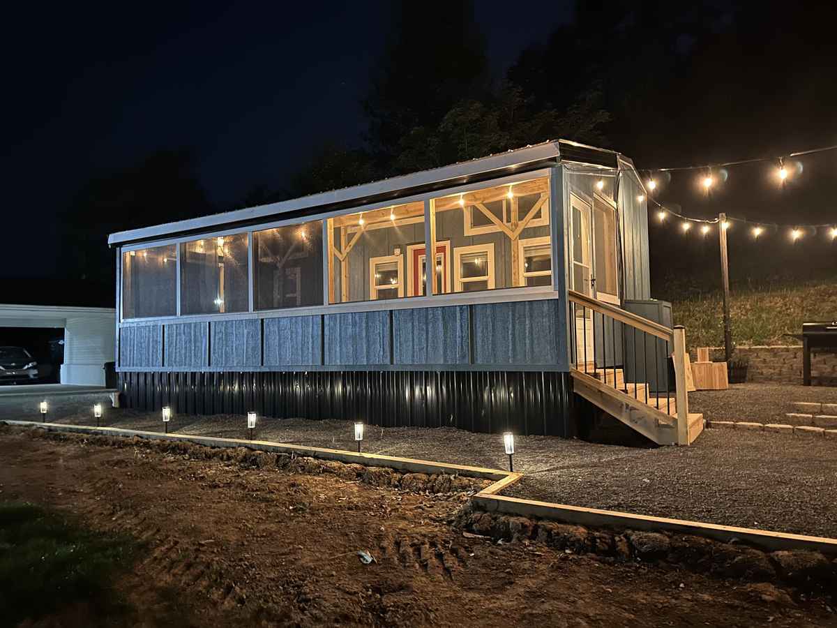 TINY HOME DECK - Image 26