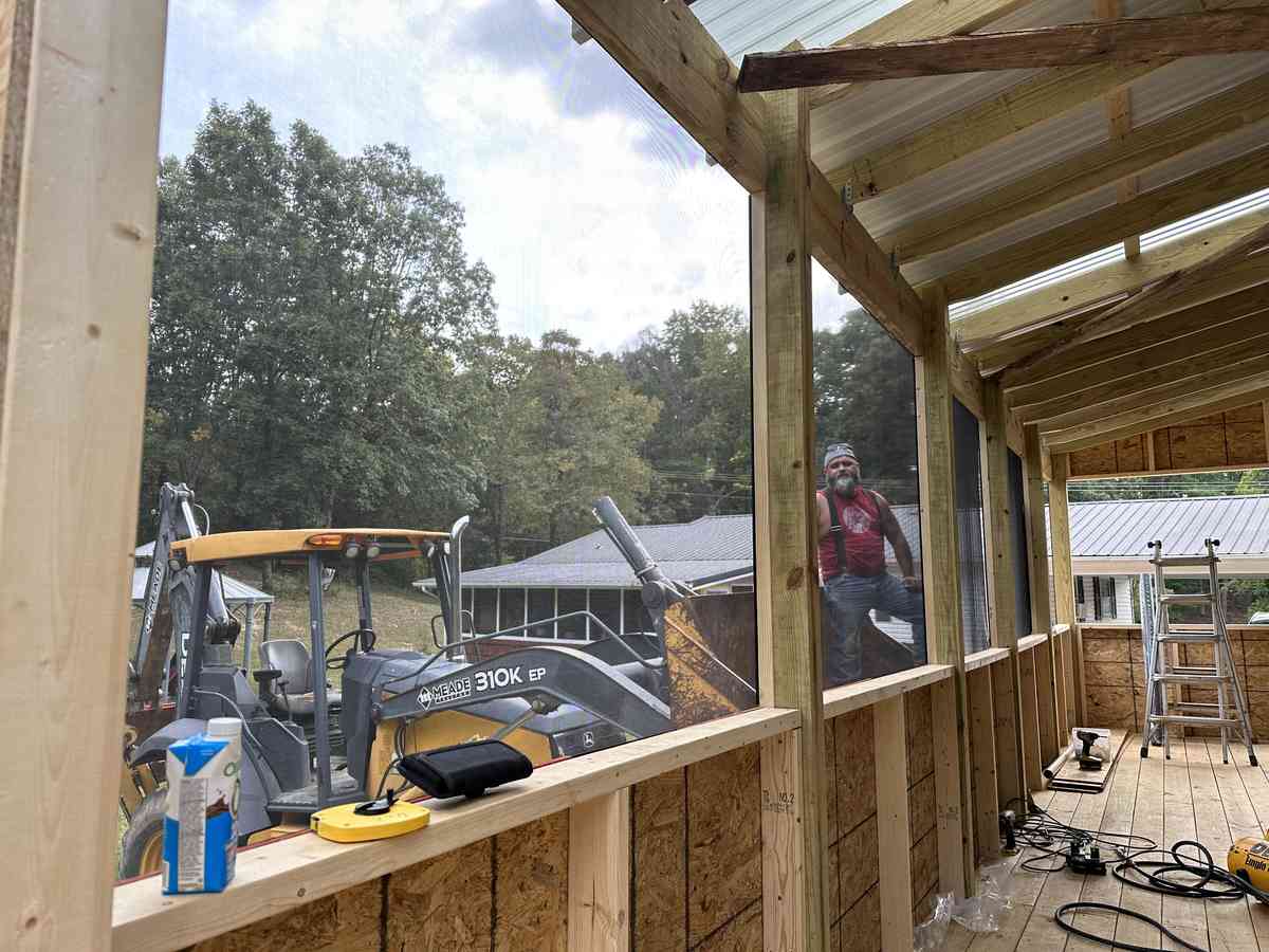TINY HOME DECK - Image 43