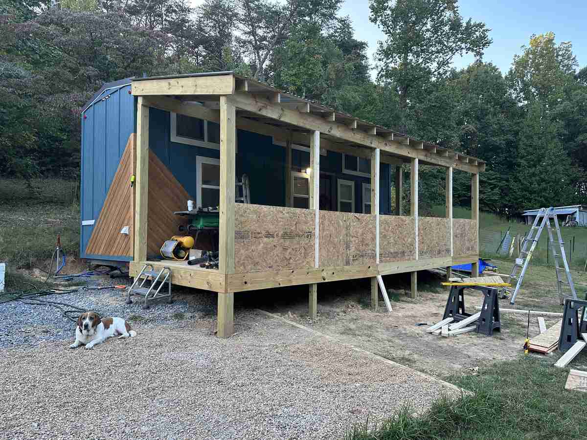 TINY HOME DECK - Image 93