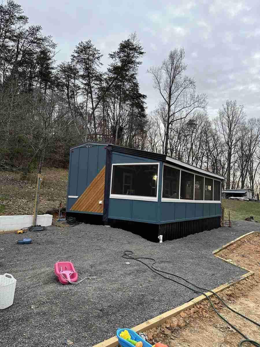 TINY HOME PATIO - Image 5