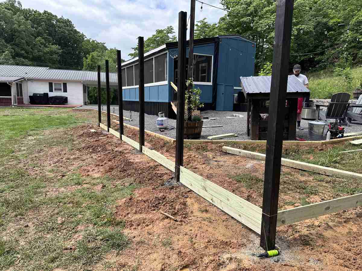 TINY HOME PRIVACY FENCE - Image 33