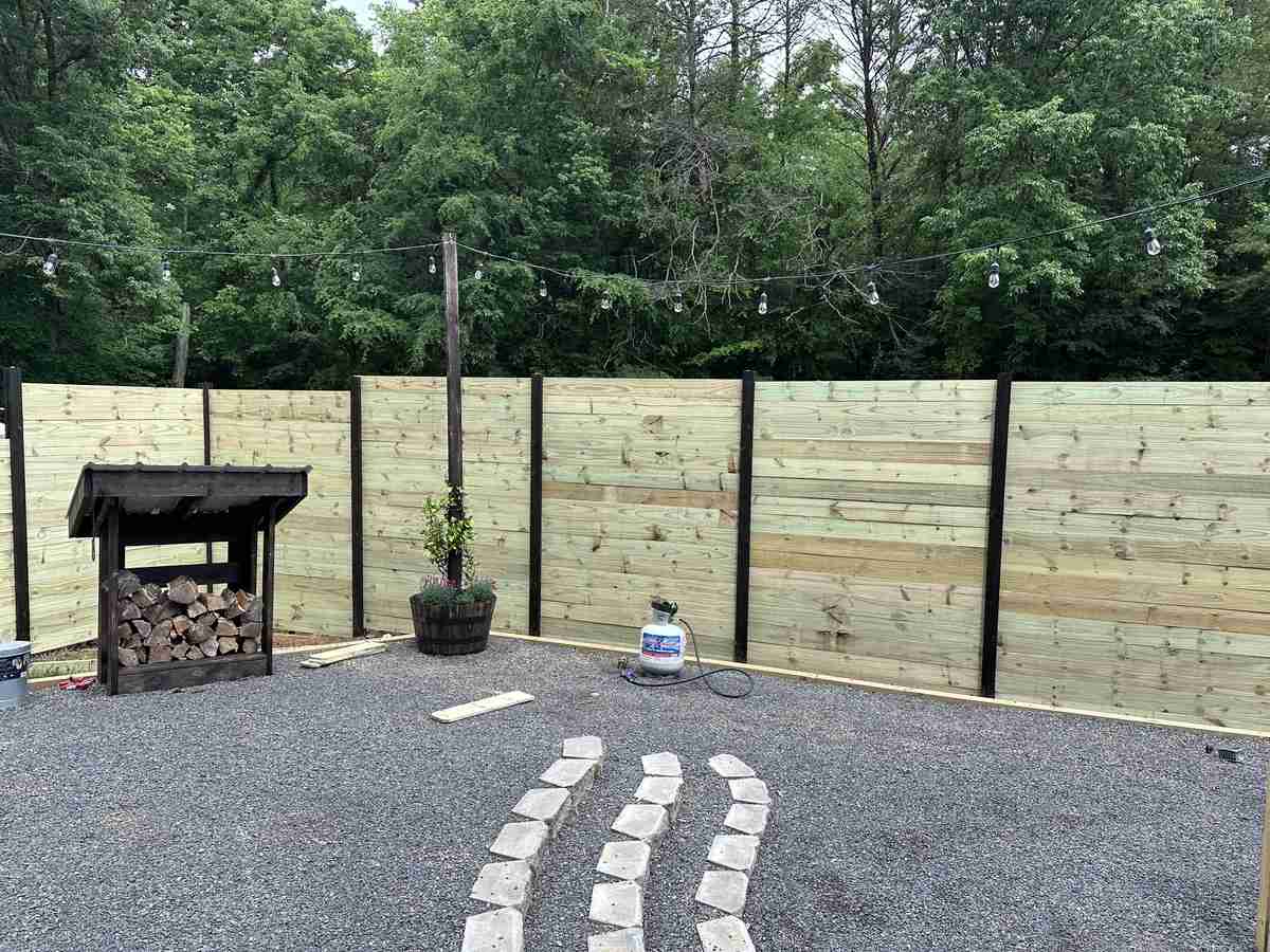 TINY HOME PRIVACY FENCE - Image 42